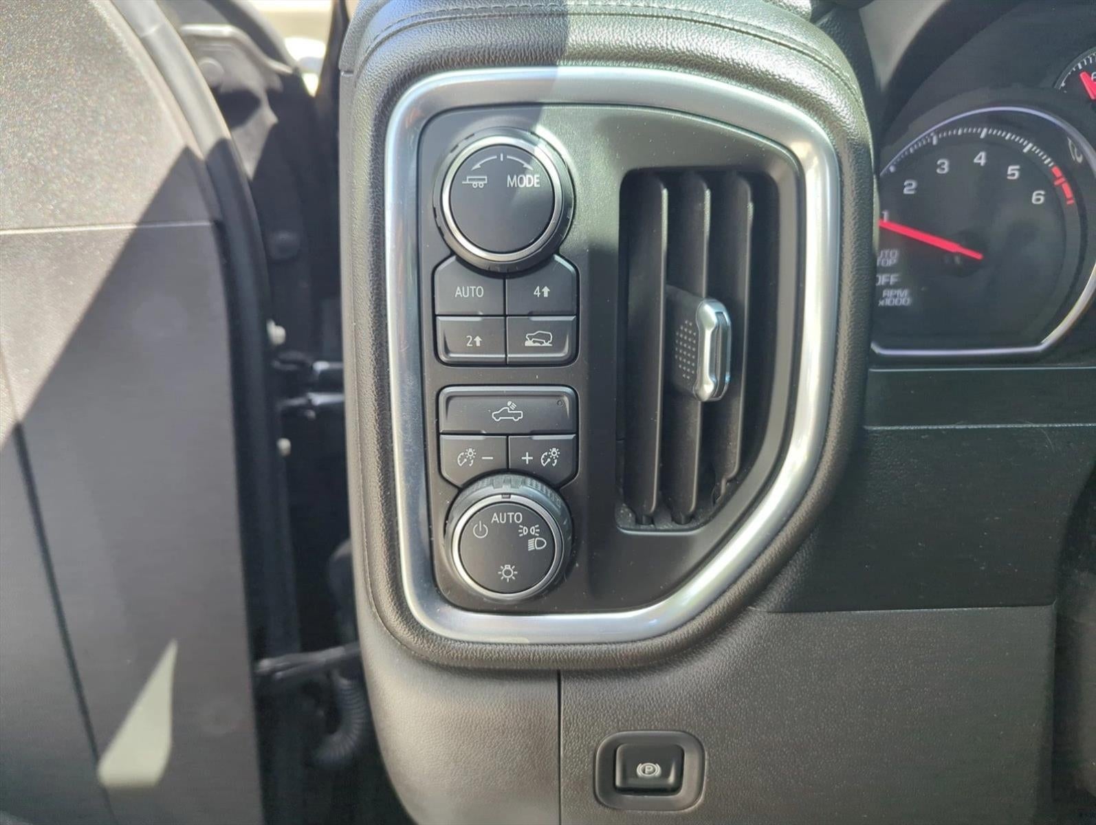 2020 Chevrolet Silverado 1500 Crew Cab Short Box 4-Wheel Drive LT