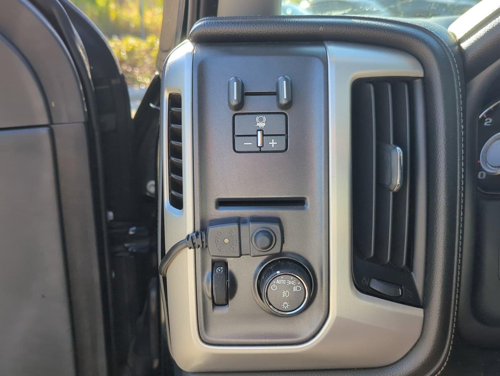 2014 GMC Sierra 1500 Crew Cab Short Box 2-Wheel Drive SLE