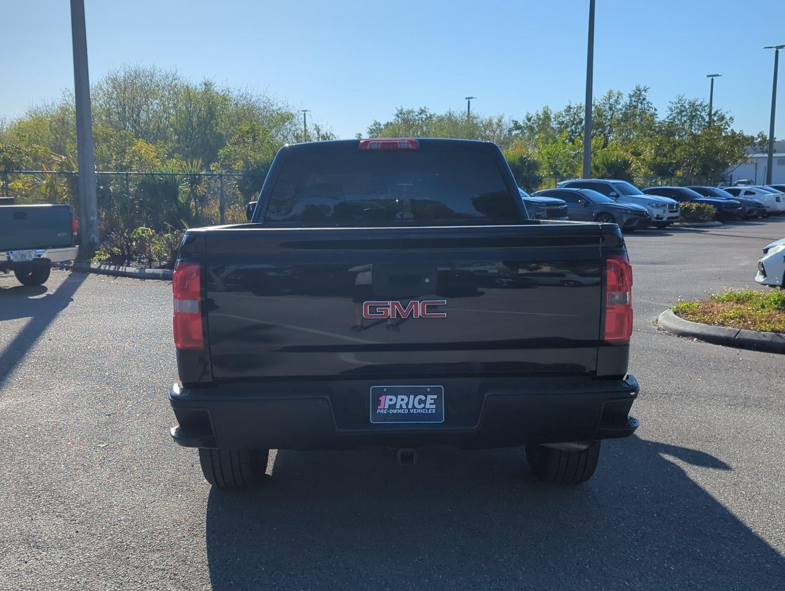 2014 GMC Sierra 1500 Crew Cab Short Box 2-Wheel Drive SLE