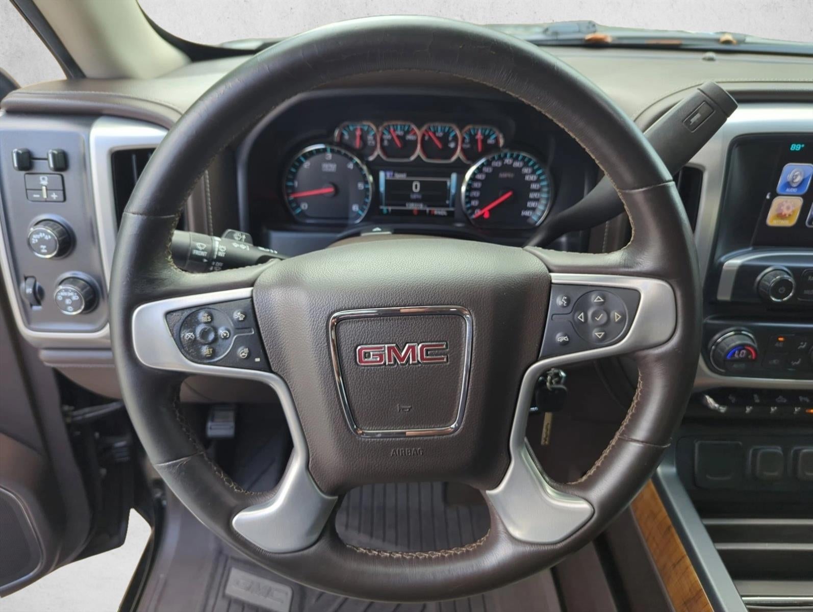 2018 GMC Sierra 1500 Crew Cab Short Box 4-Wheel Drive SLT