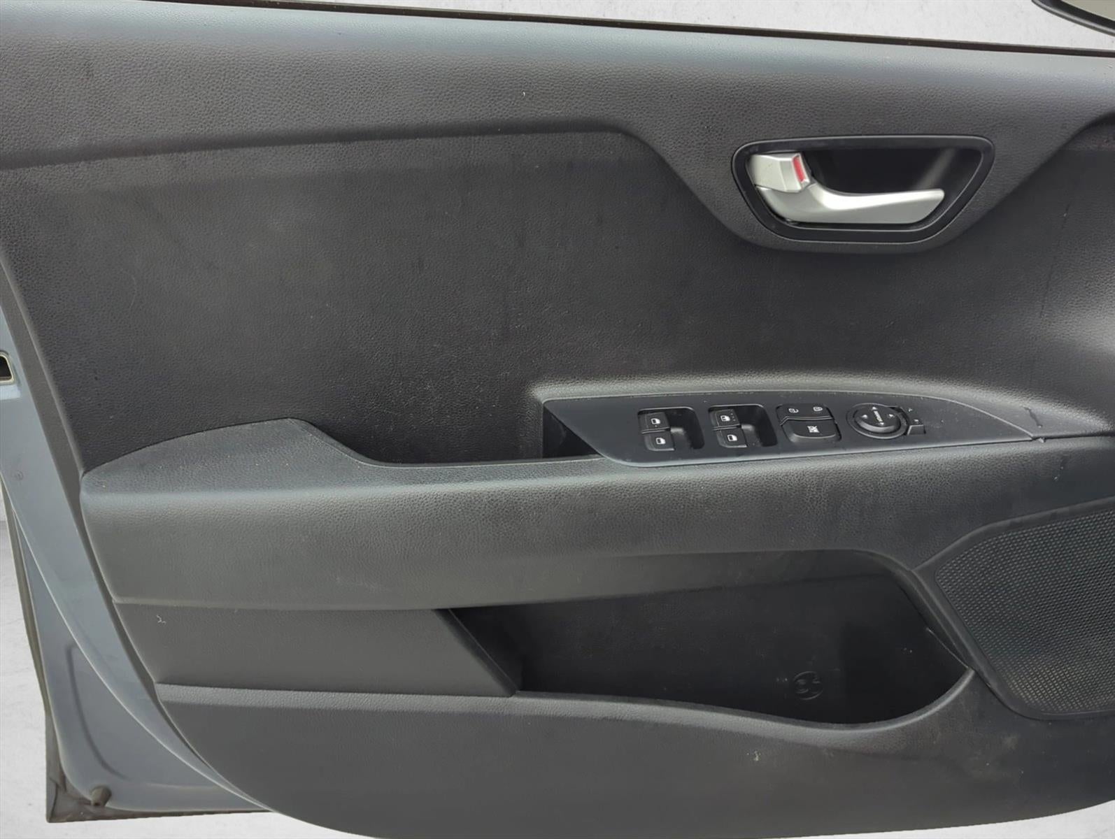 2020 Kia Rio 5-Door S IVT