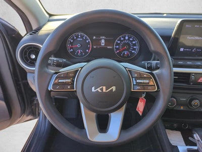 2022 Kia Forte LXS IVT