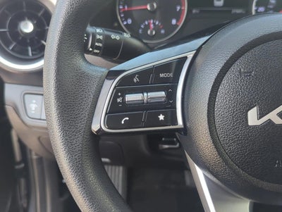 2023 Kia Forte LXS IVT