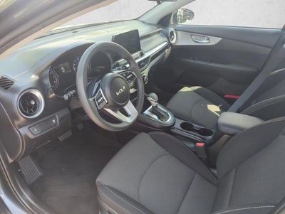 2023 Kia Forte LXS IVT