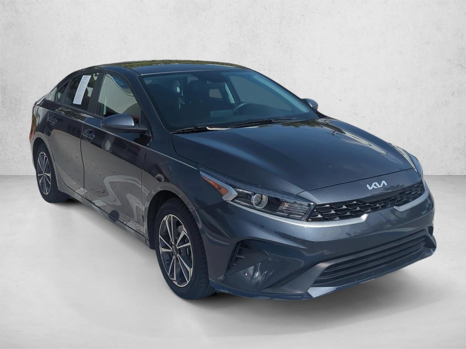 2023 Kia Forte LXS IVT
