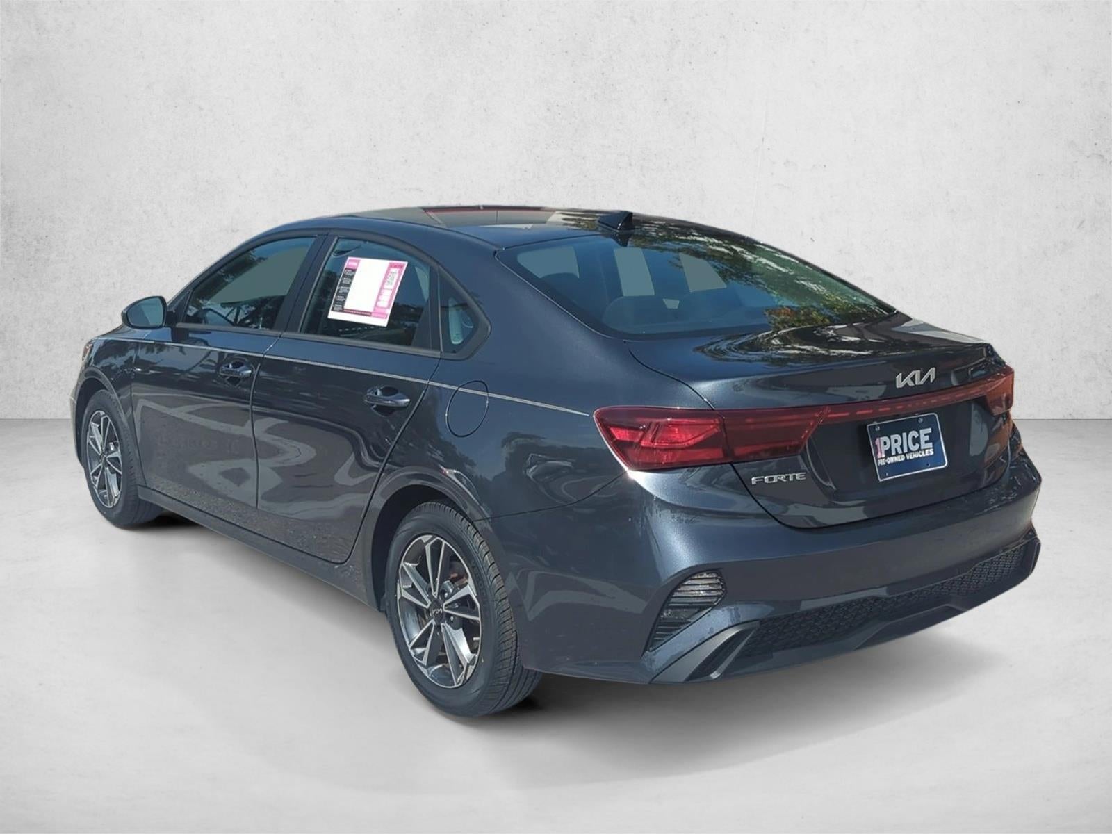 2023 Kia Forte LXS IVT