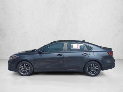 2023 Kia Forte LXS IVT