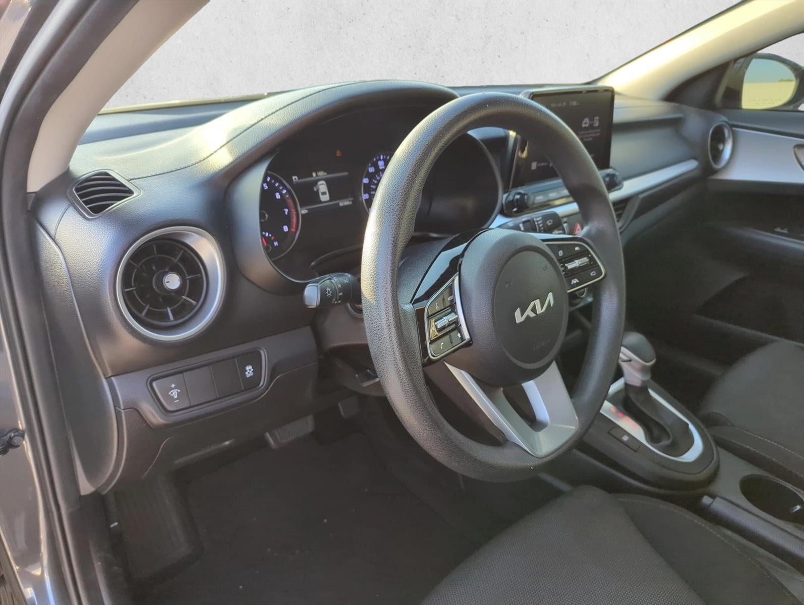 2023 Kia Forte LX IVT