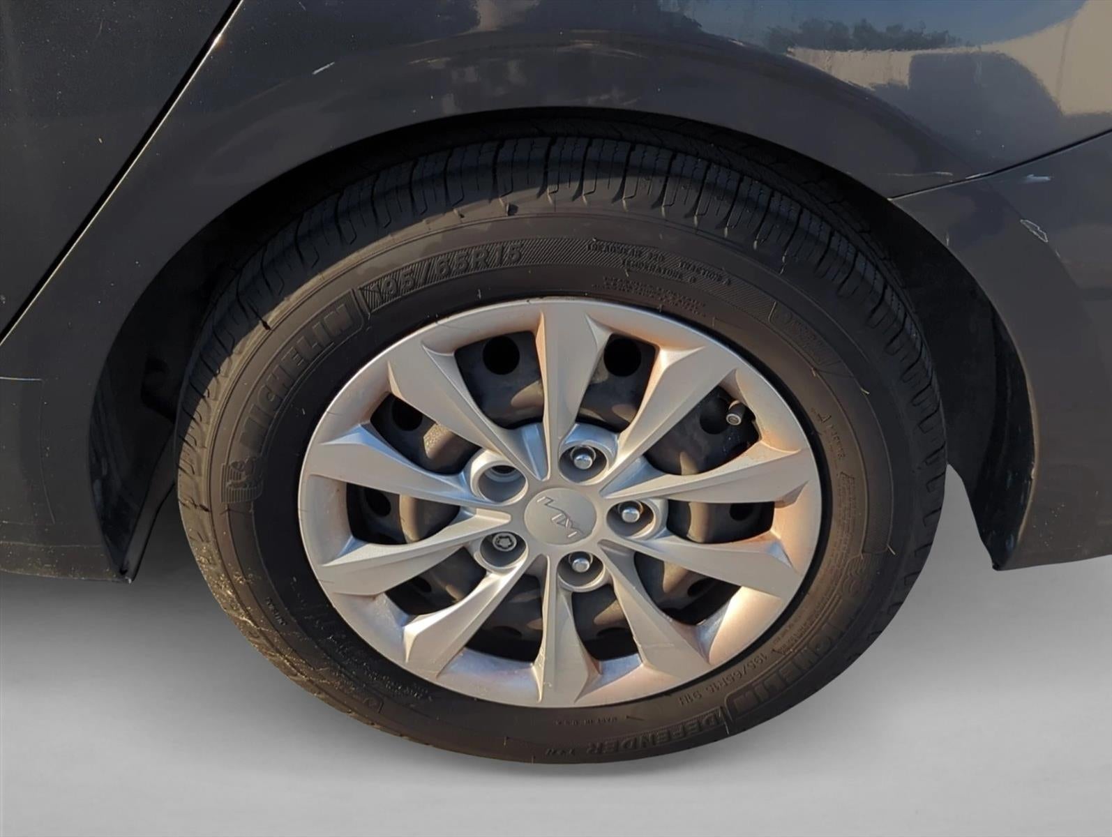 2023 Kia Forte LX IVT