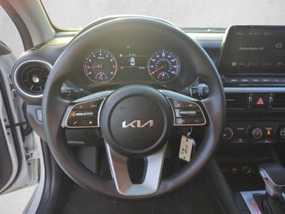 2023 Kia Forte LXS IVT