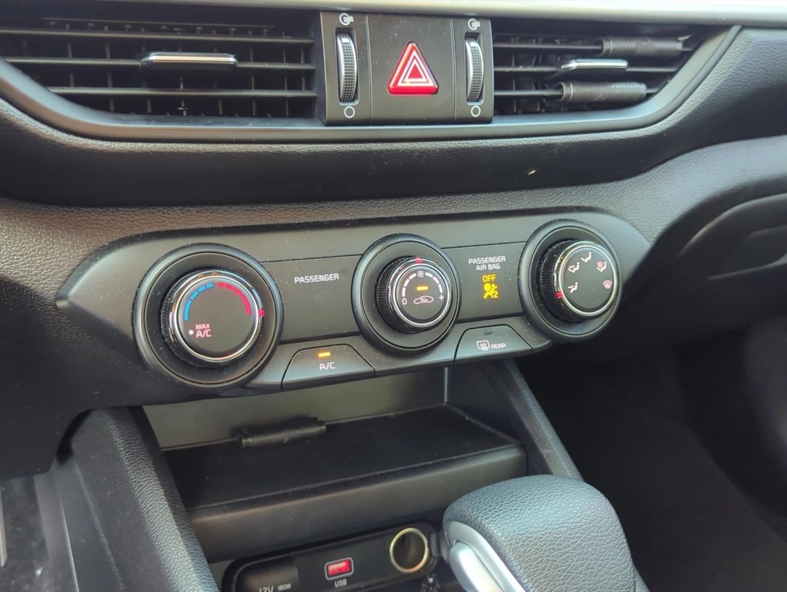 2023 Kia Forte LXS IVT