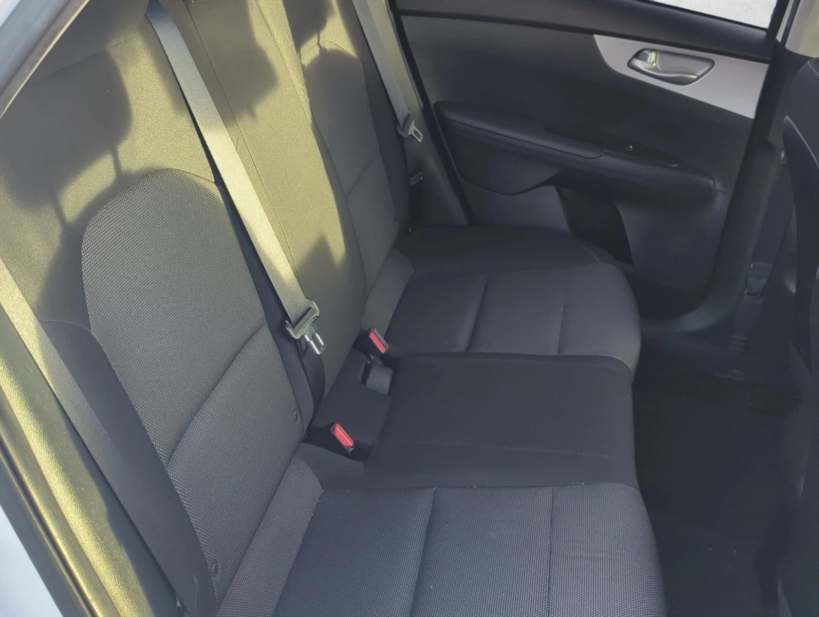 2023 Kia Forte LXS IVT