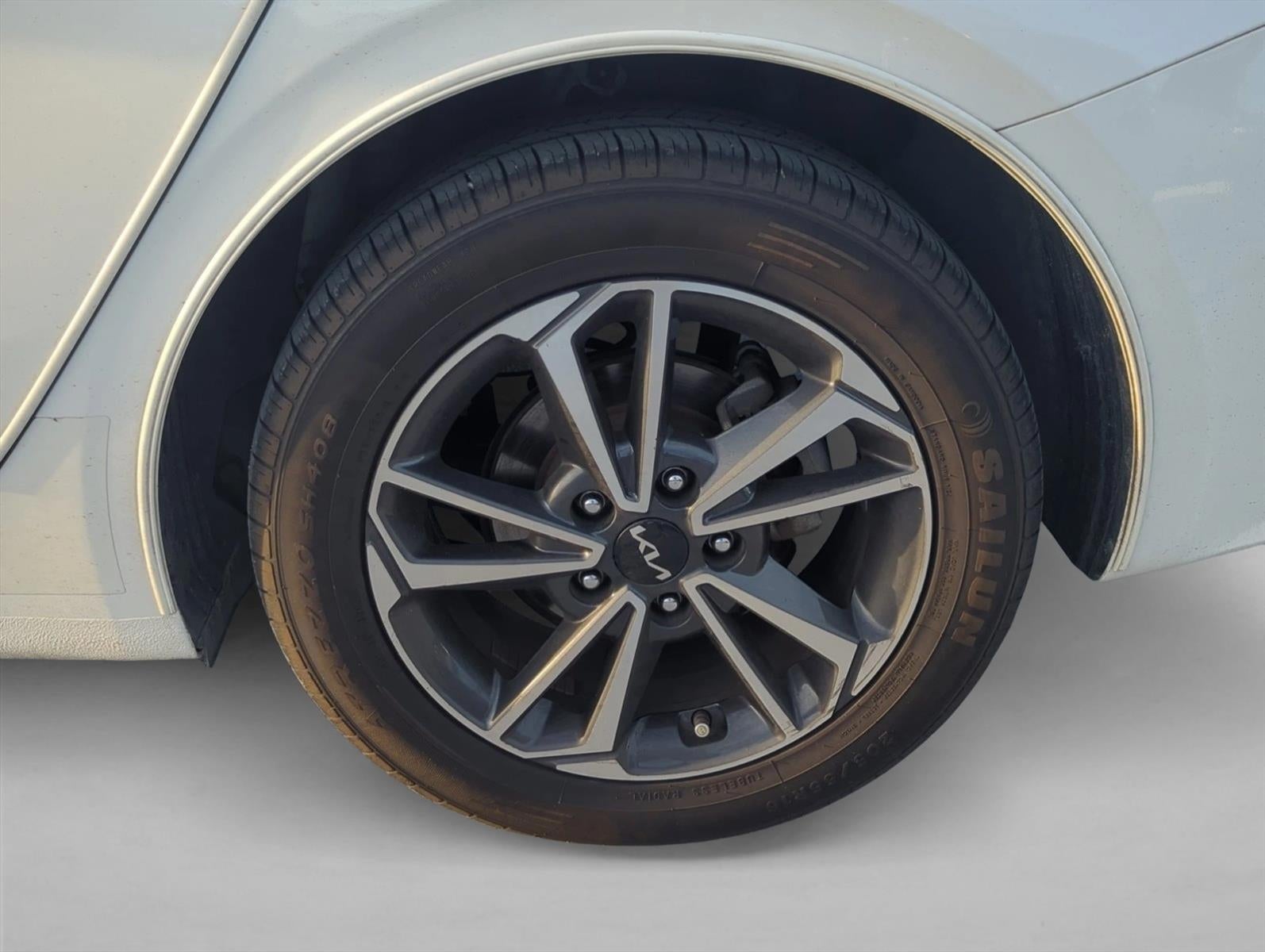 2023 Kia Forte LXS IVT