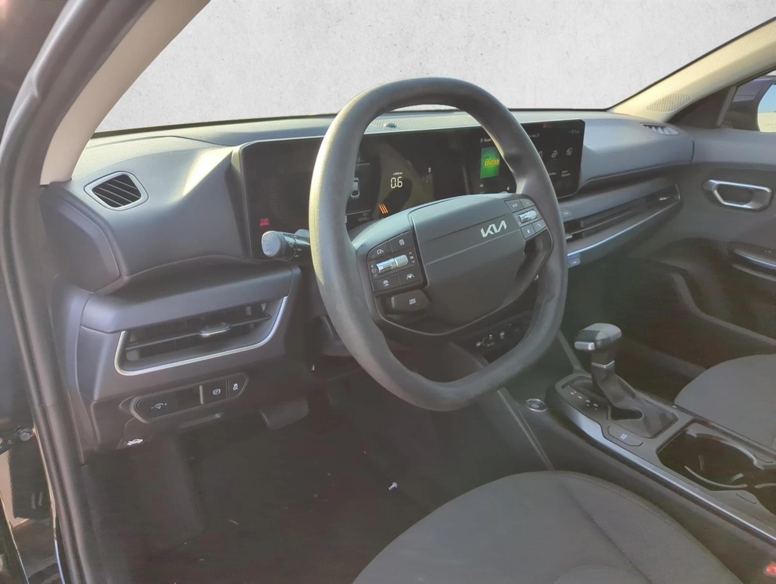 2025 Kia K4 LXS FWD