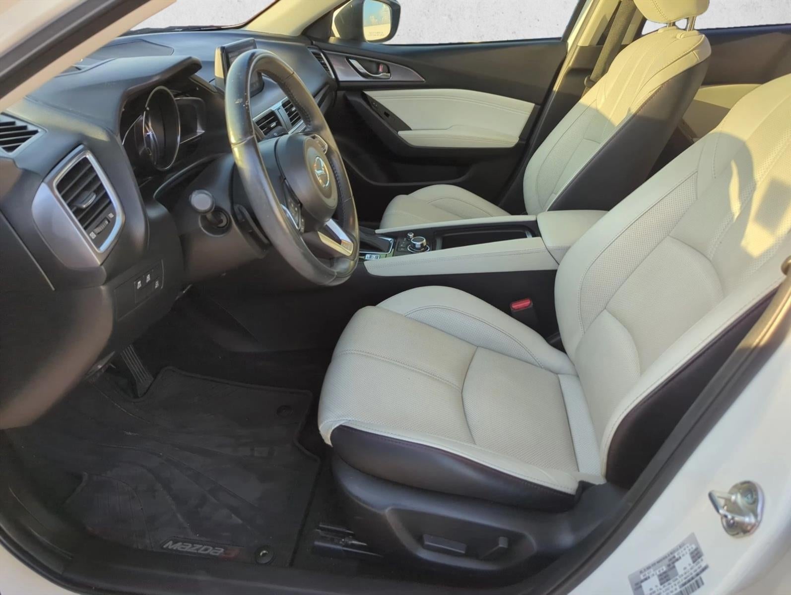 2018 Mazda Mazda3 5-Door Grand Touring Auto