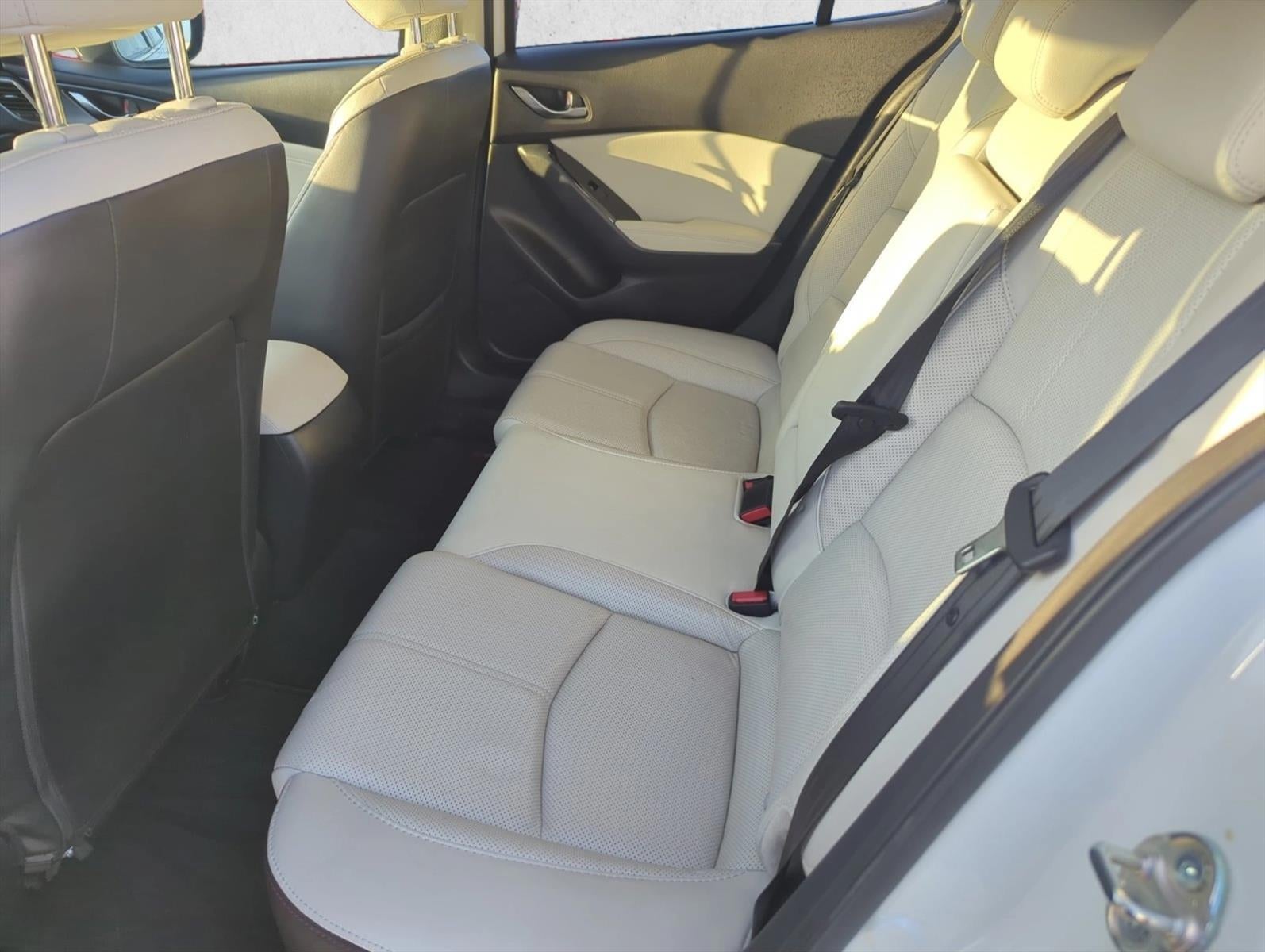 2018 Mazda Mazda3 5-Door Grand Touring Auto