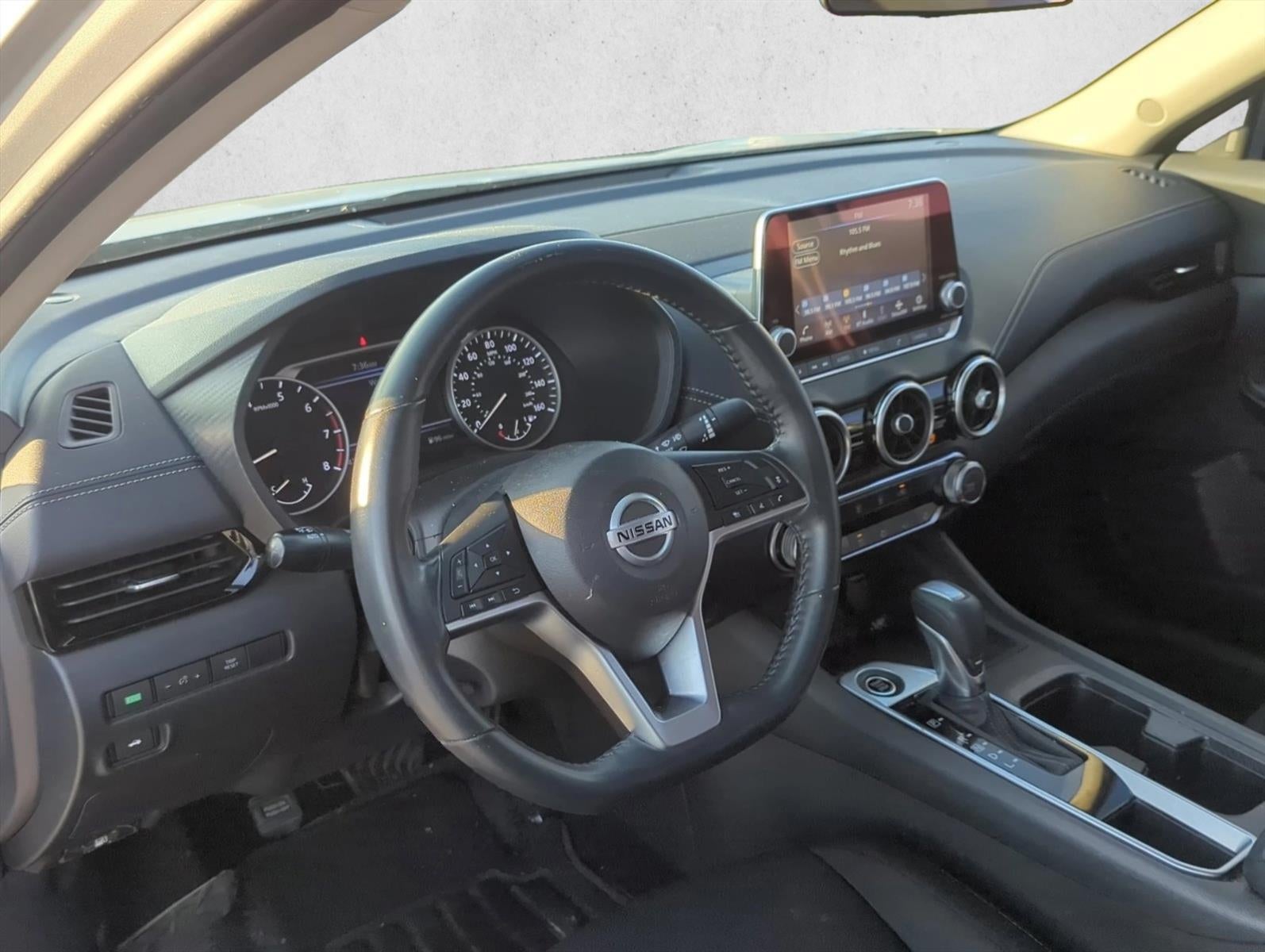 2022 Nissan Sentra SV CVT