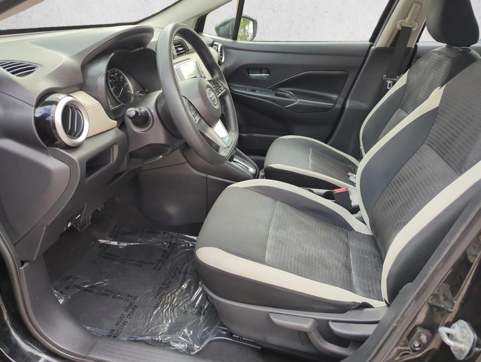 2020 Nissan Versa SV CVT