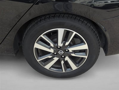 2020 Nissan Versa SV CVT