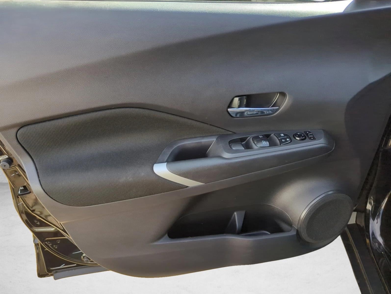 2022 Nissan Kicks SV FWD
