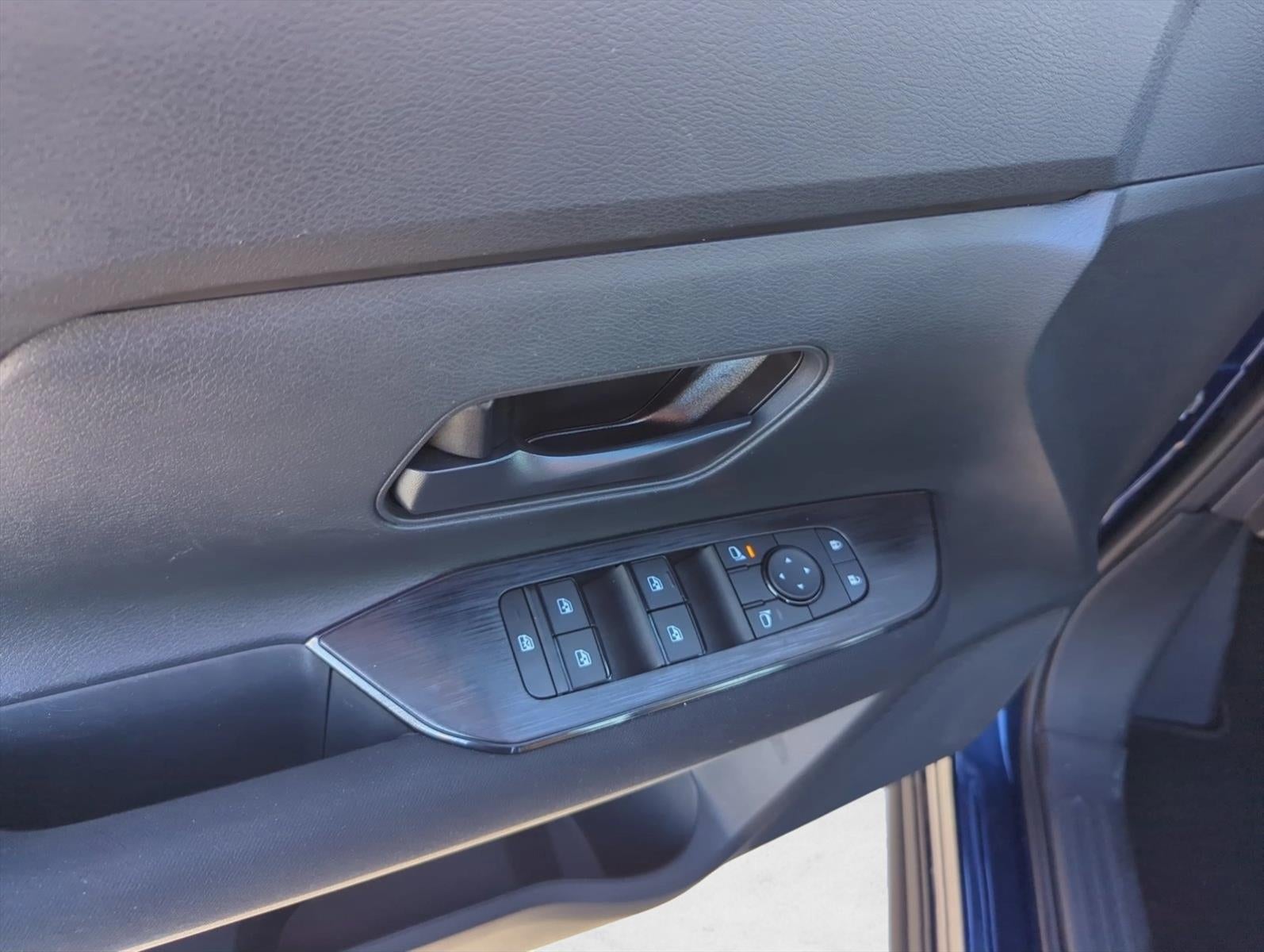2025 Nissan Kicks S FWD