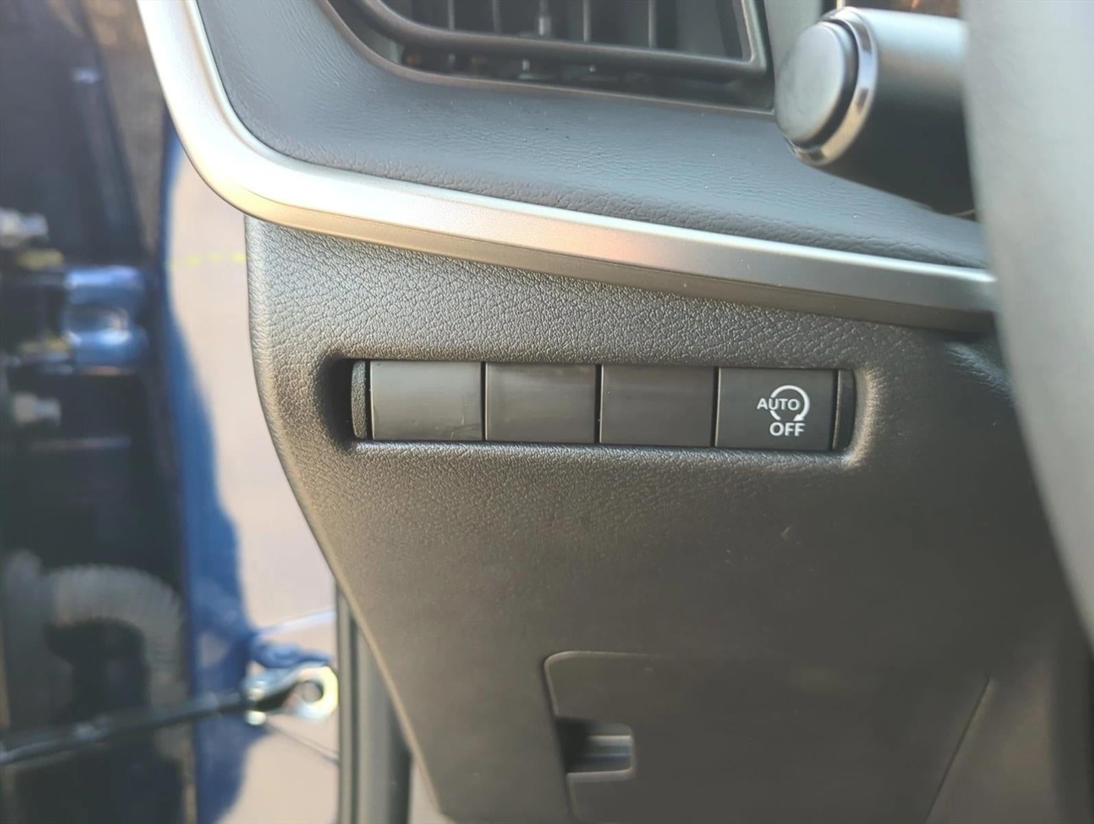 2025 Nissan Kicks S FWD
