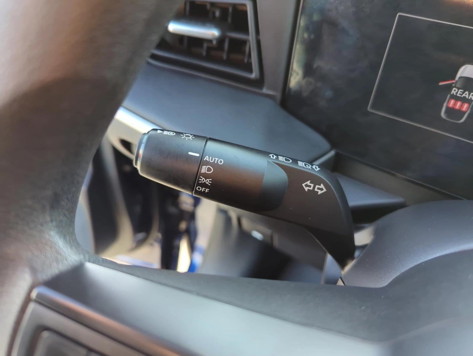 2025 Nissan Kicks S FWD