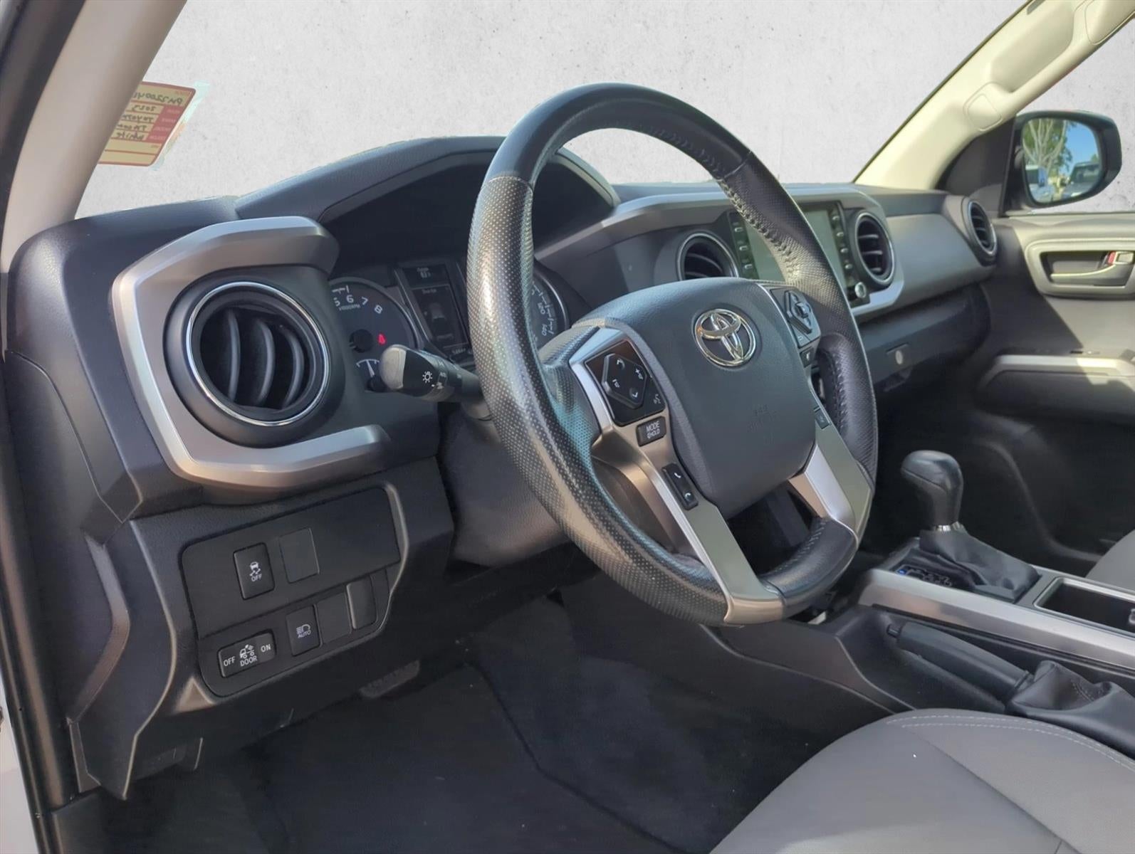 2023 Toyota Tacoma 2WD 2WD SR5 Double Cab 5' Bed V6 AT (GS)
