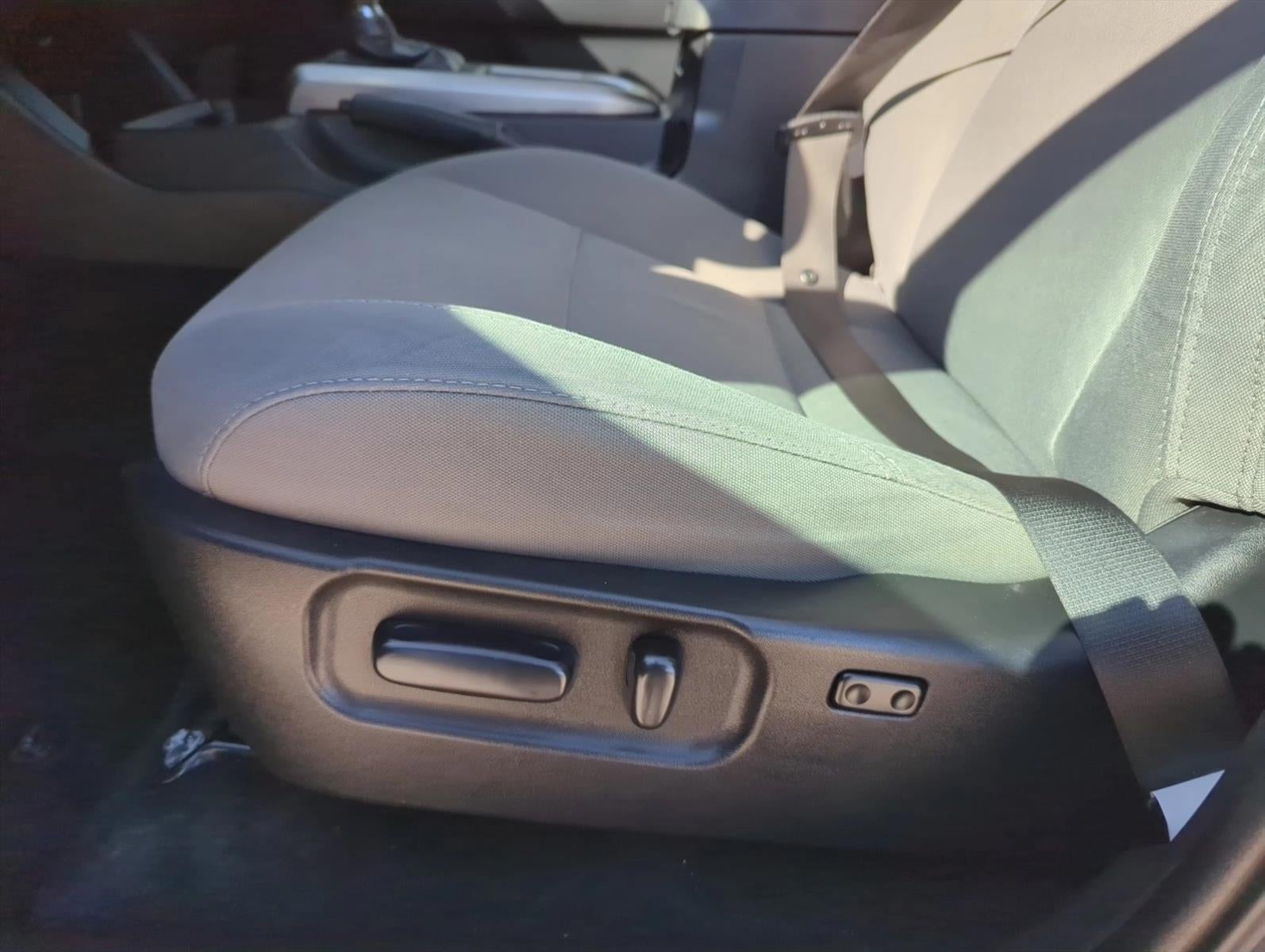 2020 Toyota Tacoma 2WD 2WD SR5 Double Cab 5' Bed V6 AT (GS)