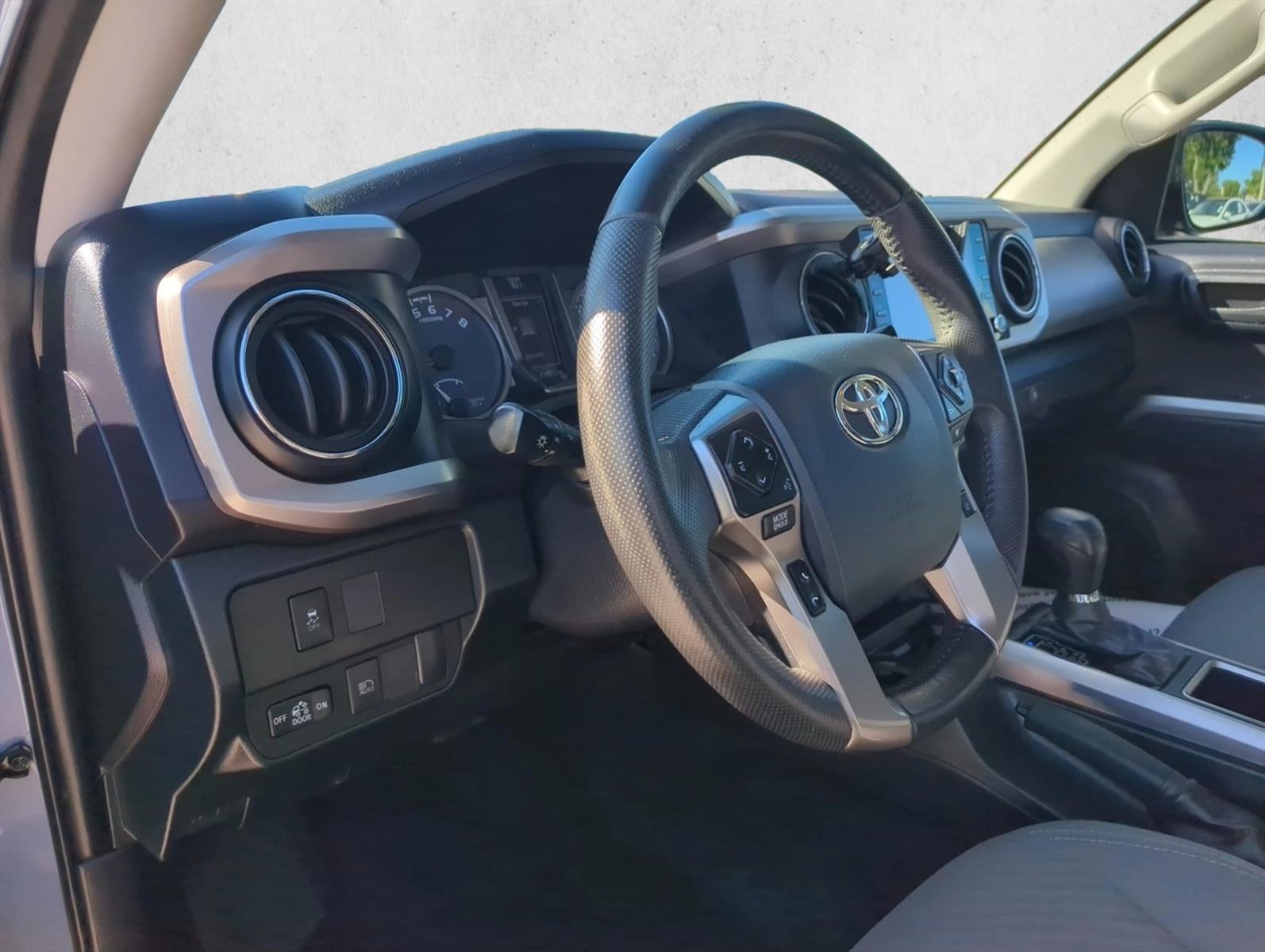 2020 Toyota Tacoma 2WD 2WD SR5 Double Cab 5' Bed V6 AT (GS)