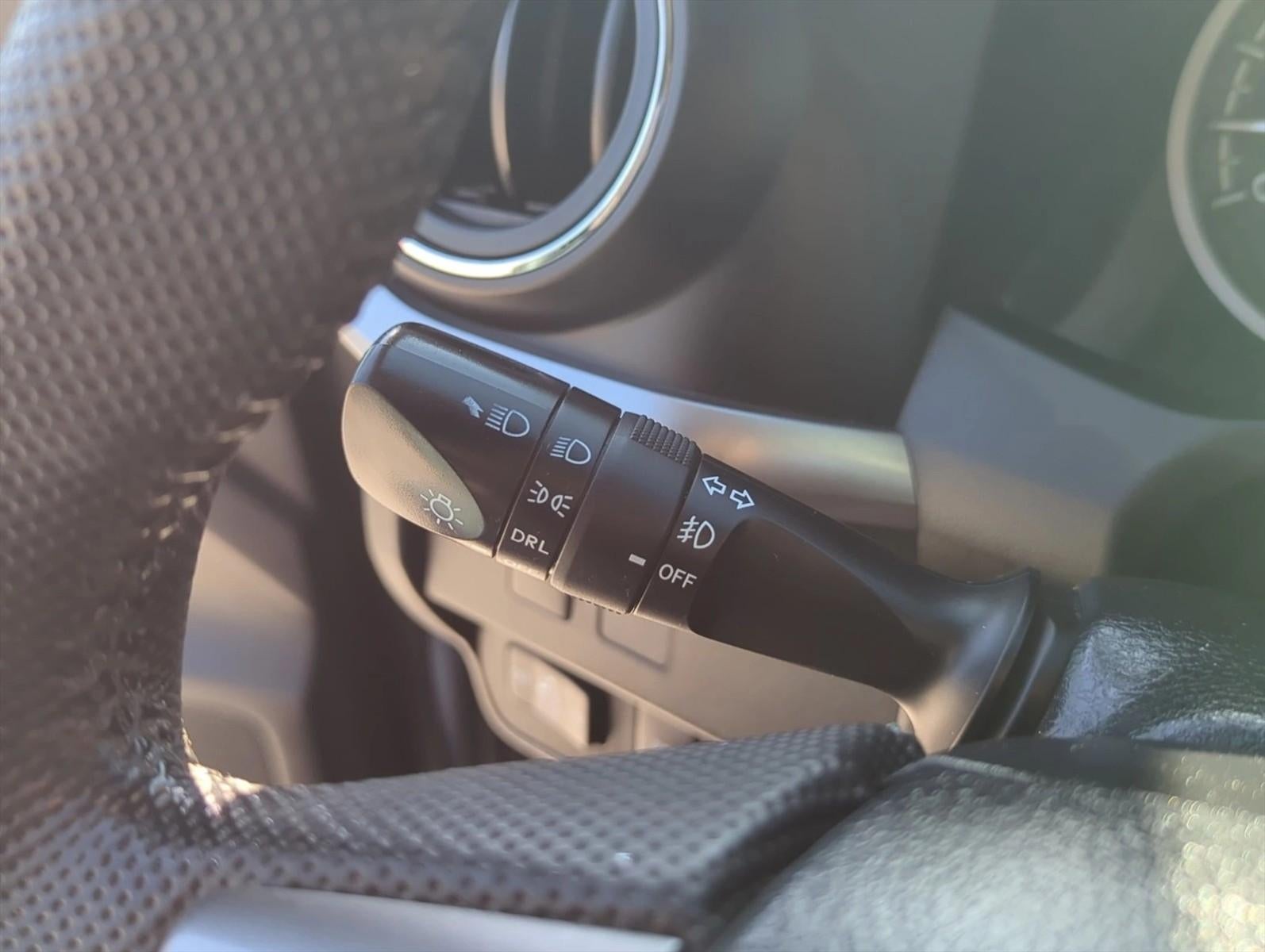 2020 Toyota Tacoma 2WD 2WD SR5 Double Cab 5' Bed V6 AT (GS)