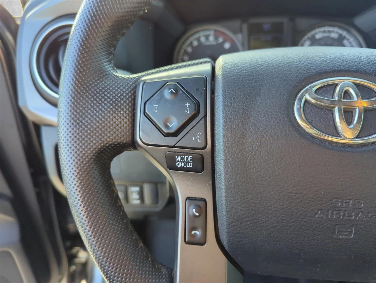 2020 Toyota Tacoma 2WD 2WD TRD Sport Double Cab 5' Bed V6 AT (Natl)