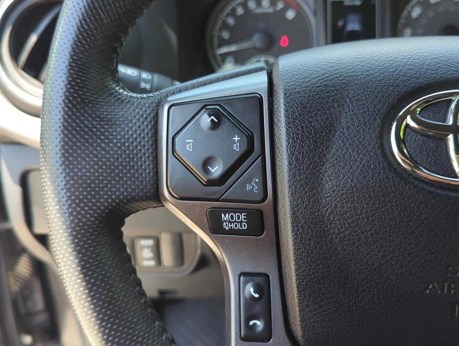 2022 Toyota Tacoma 2WD 2WD TRD Sport Double Cab 5' Bed V6 AT (Natl)