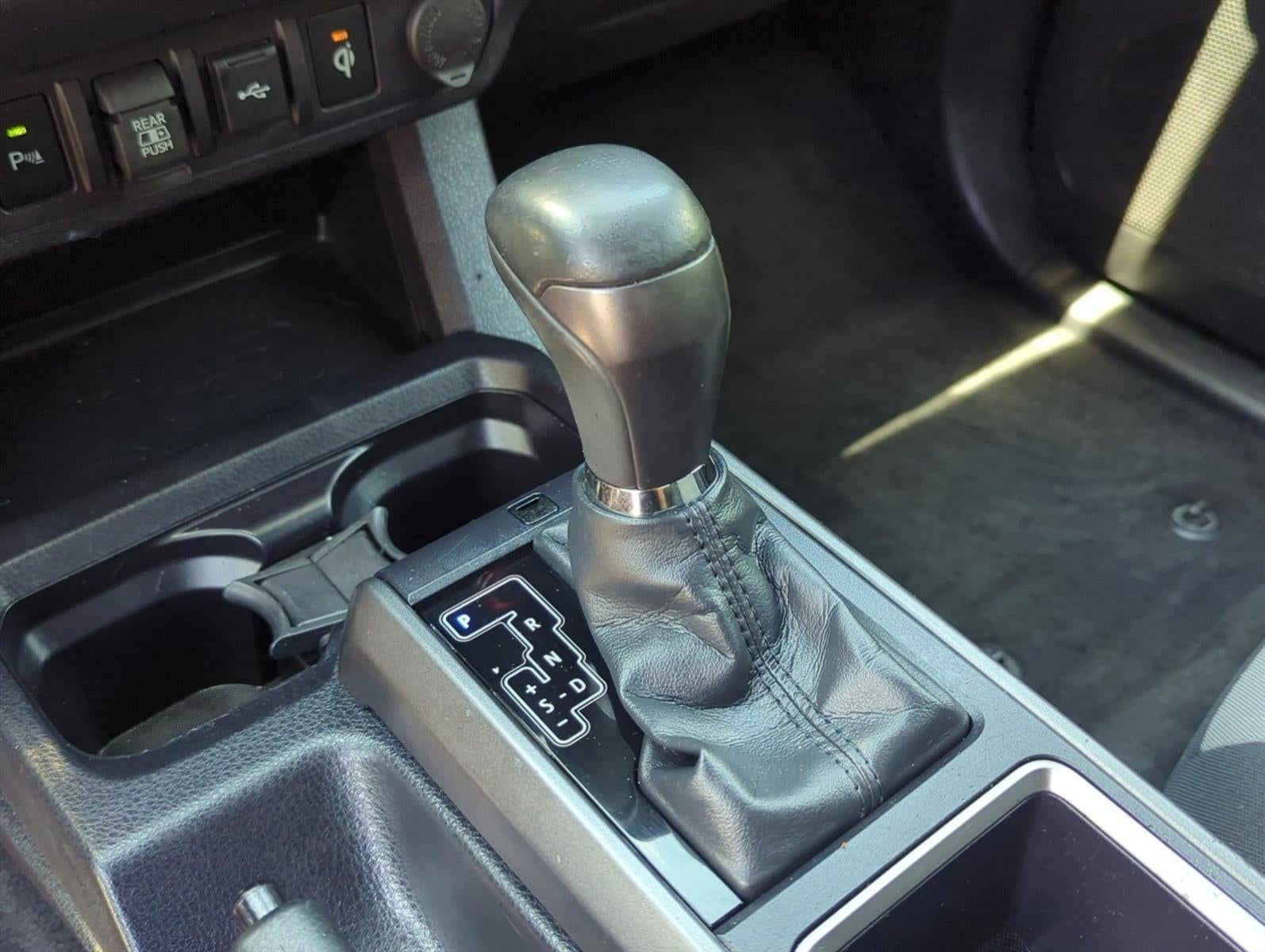 2022 Toyota Tacoma 2WD 2WD TRD Sport Double Cab 5' Bed V6 AT (Natl)