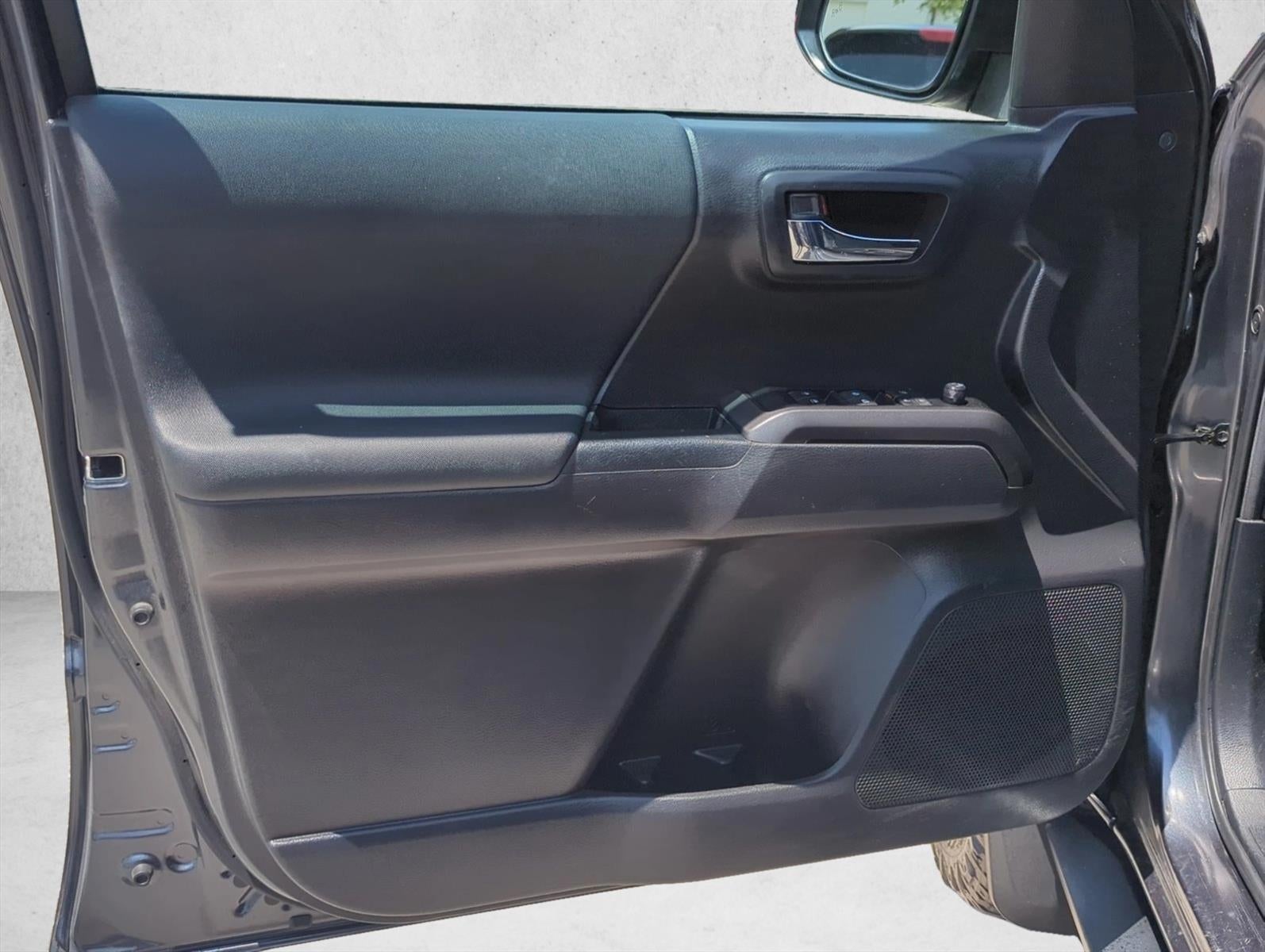 2022 Toyota Tacoma 2WD 2WD TRD Sport Double Cab 5' Bed V6 AT (Natl)