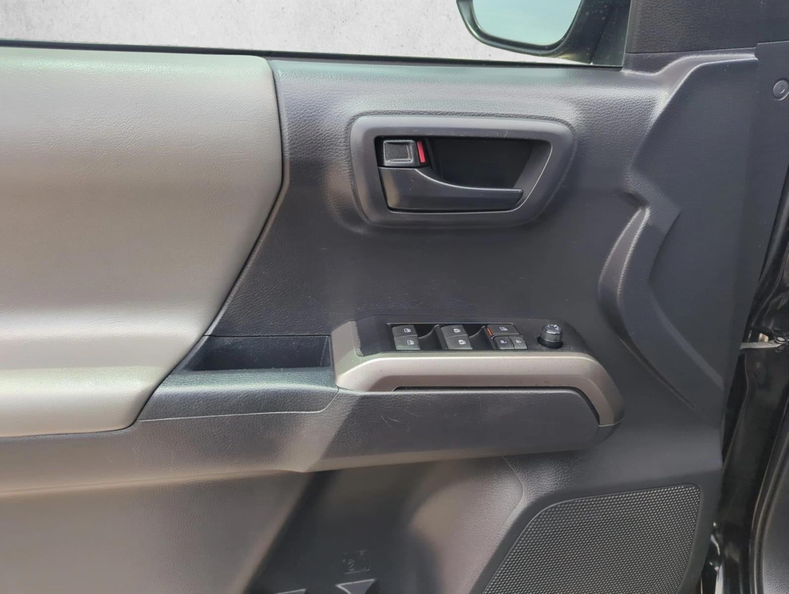 2023 Toyota Tacoma 2WD 2WD SR5 Double Cab 5' Bed V6 AT (GS)