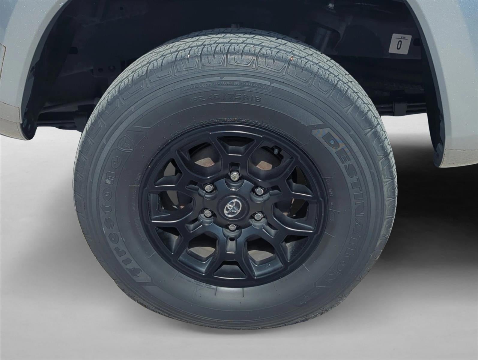 2022 Toyota Tacoma 2WD 2WD SR5 Double Cab 5' Bed V6 AT (GS)