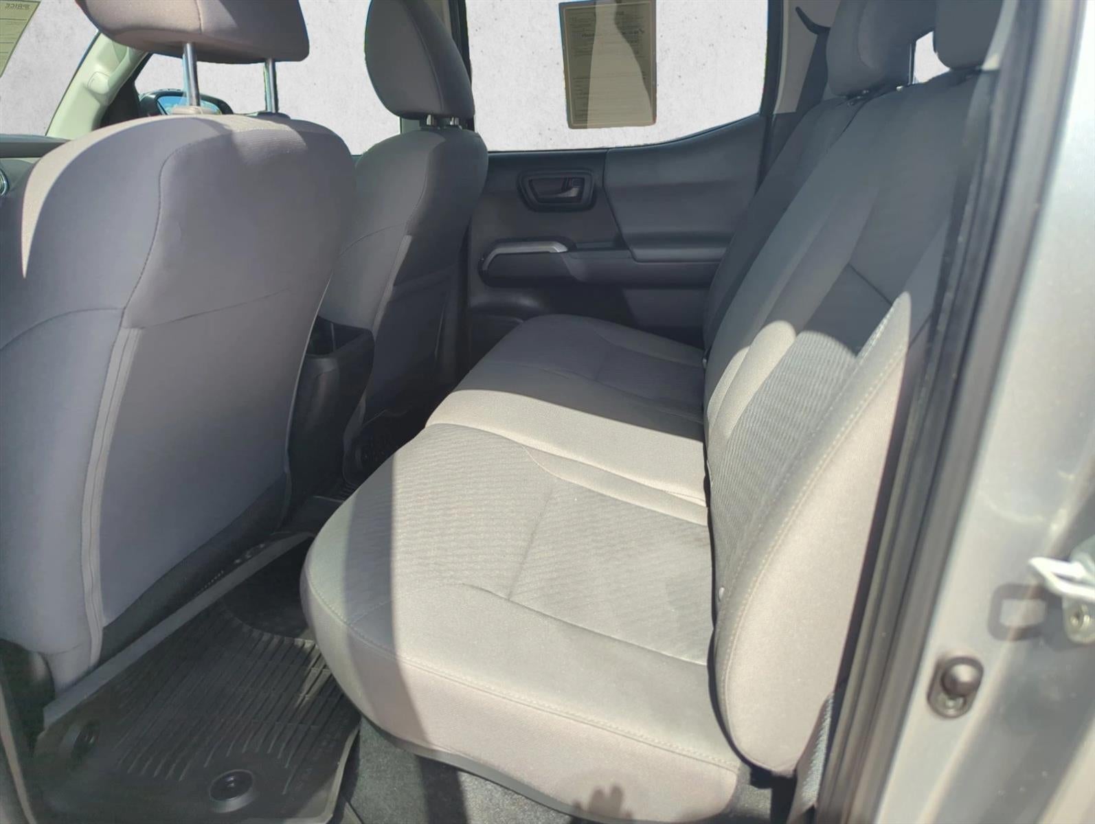 2022 Toyota Tacoma 2WD 2WD SR5 Double Cab 5' Bed V6 AT (GS)