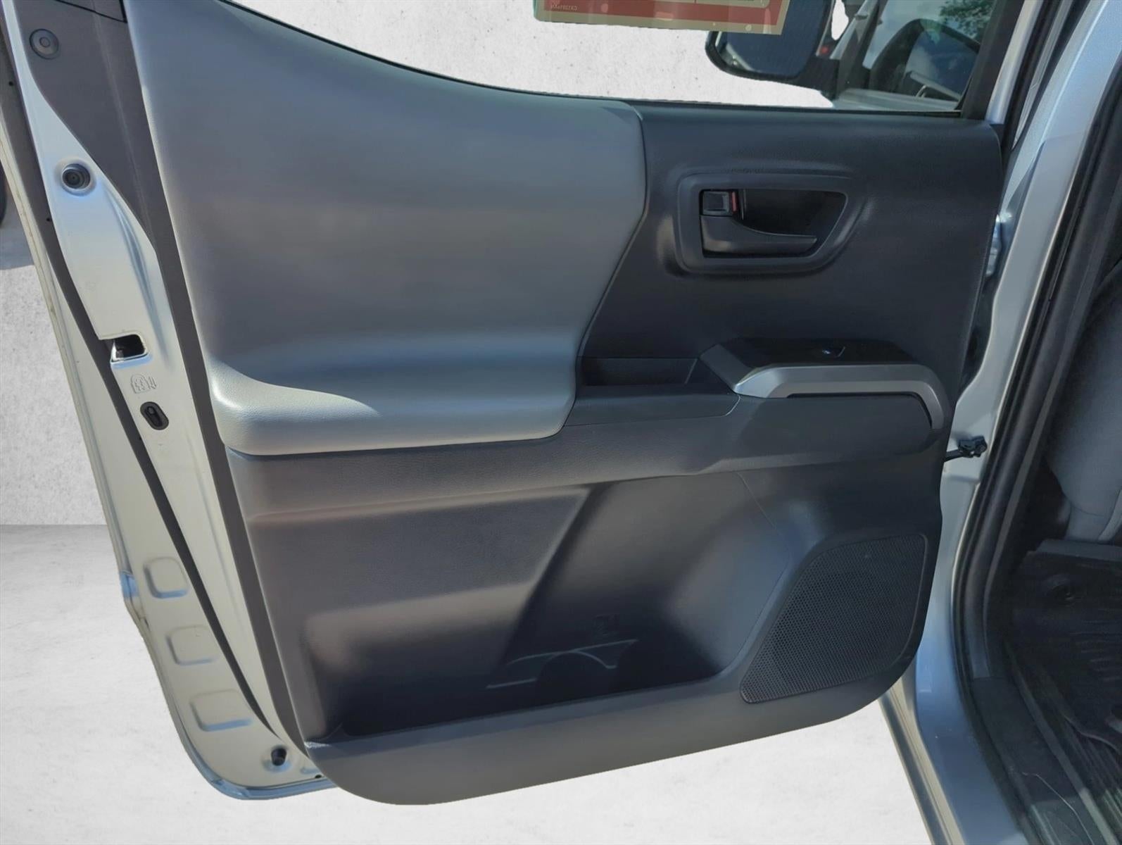 2022 Toyota Tacoma 2WD 2WD SR5 Double Cab 5' Bed V6 AT (GS)