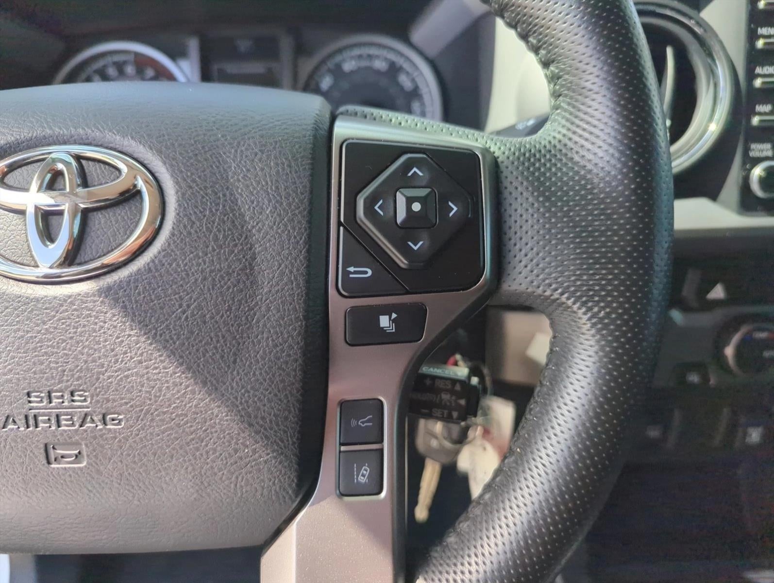 2022 Toyota Tacoma 2WD 2WD SR5 Double Cab 5' Bed V6 AT (GS)