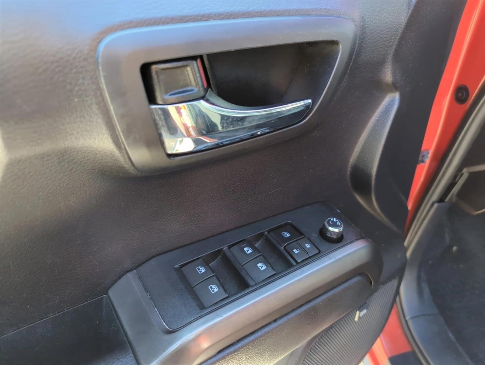 2018 Toyota Tacoma TRD Sport Double Cab 5' Bed V6 4x4 AT (Natl)