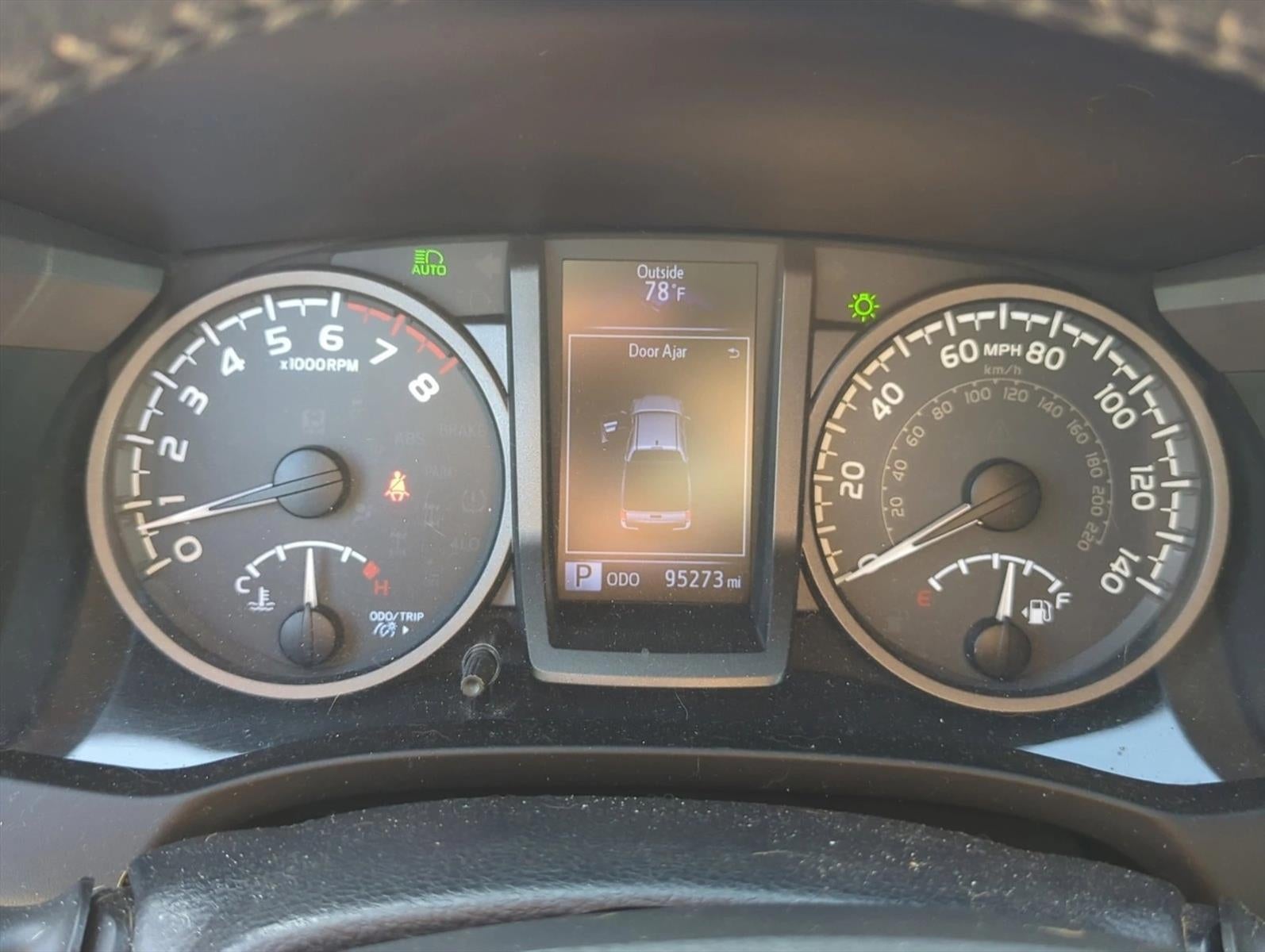 2018 Toyota Tacoma TRD Sport Double Cab 5' Bed V6 4x4 AT (Natl)