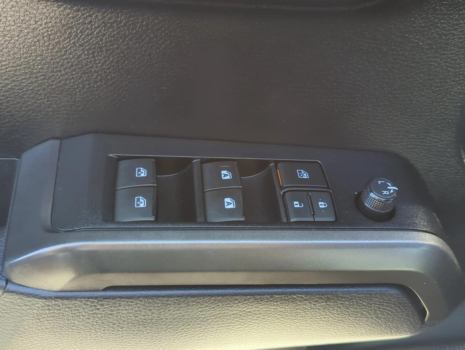 2021 Toyota Tacoma 4WD 4WD TRD Sport Double Cab 5' Bed V6 AT (Natl)