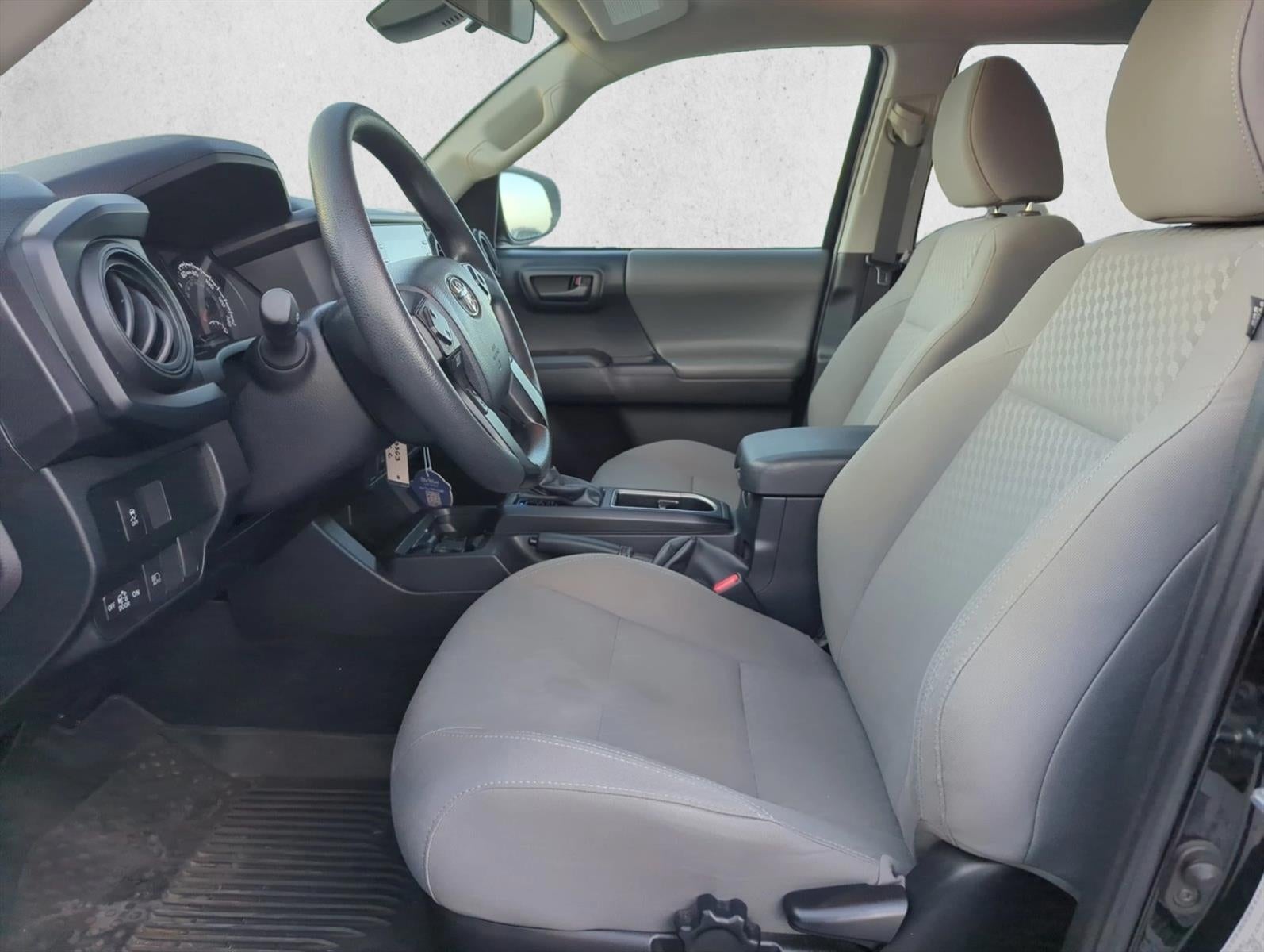 2023 Toyota Tacoma 4WD 4WD SR Double Cab 5' Bed V6 AT (Natl)