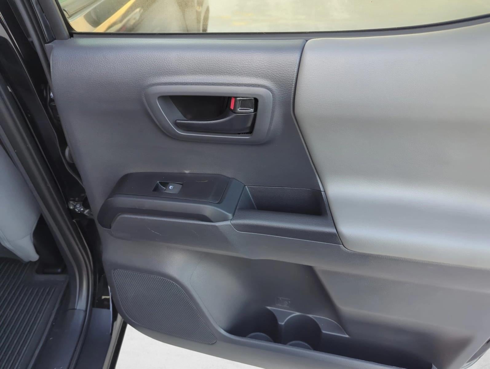 2023 Toyota Tacoma 4WD 4WD SR Double Cab 5' Bed V6 AT (Natl)