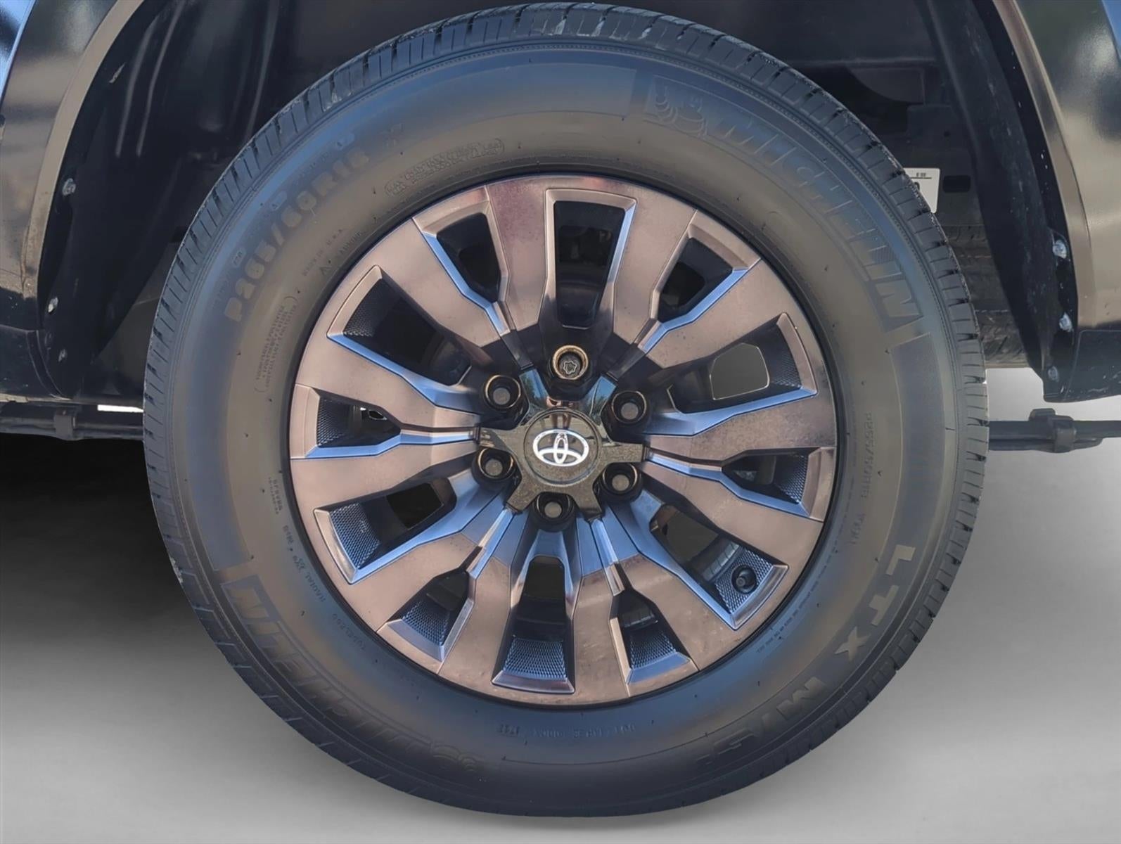 2023 Toyota Tacoma 2WD 2WD Limited Double Cab 5' Bed V6 AT (Natl)