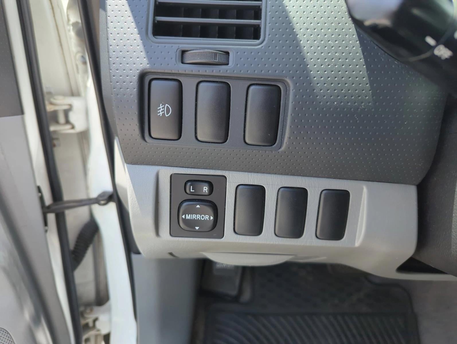 2007 Toyota Tacoma 2WD Double Cab Short Bed V6 Automatic PreRunner (Natl)