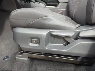 2026 Toyota Tacoma 2WD 2WD SR5 Double Cab 5' Bed AT (SE)
