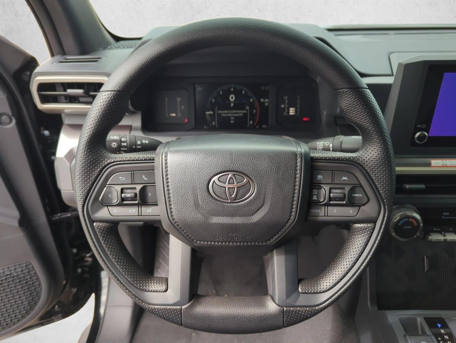 2026 Toyota Tacoma 2WD 2WD SR5 Double Cab 5' Bed AT (SE)