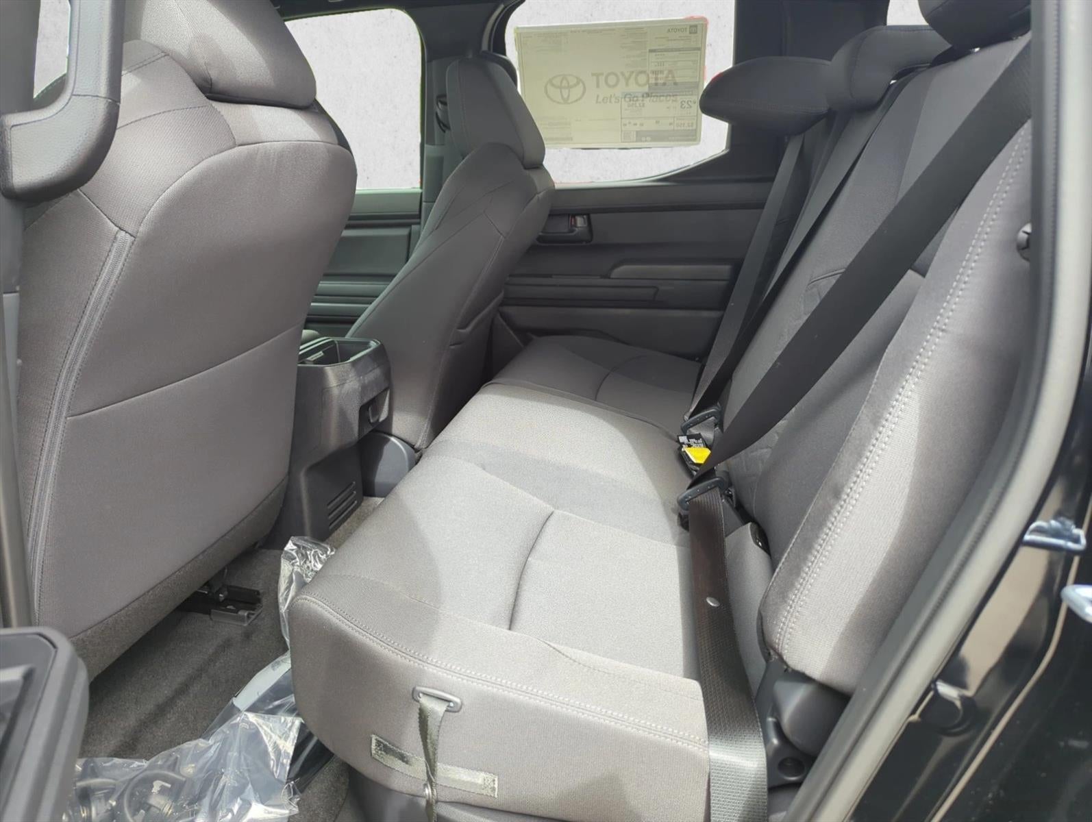 2026 Toyota Tacoma 2WD 2WD SR5 Double Cab 5' Bed AT (SE)